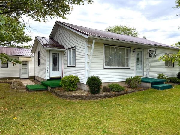 103 S Buckeye Drive, Attica, OH 44807