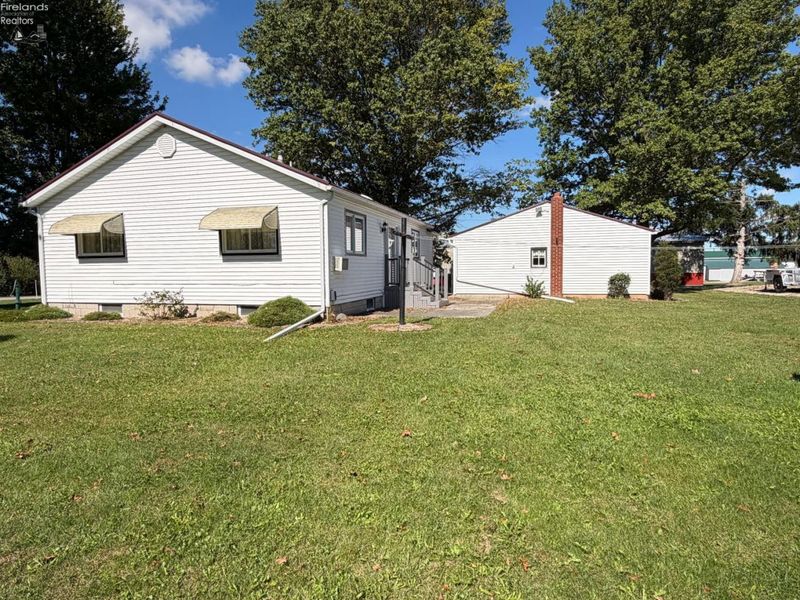103 S Buckeye Drive, Attica, OH 44807 Photo 3