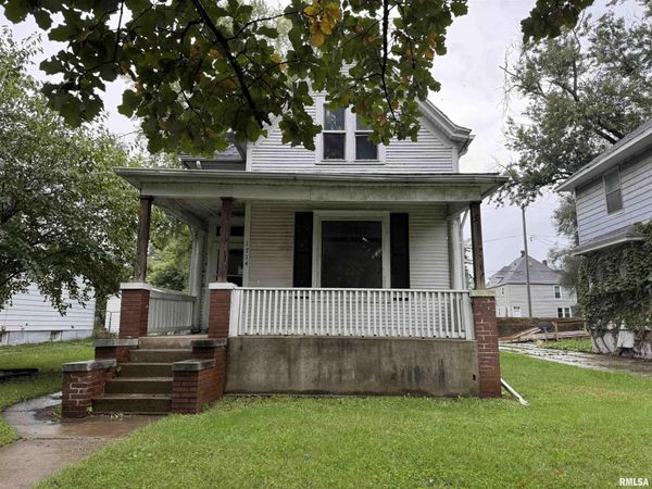1714 W AYRES Avenue, Peoria, IL 61606
