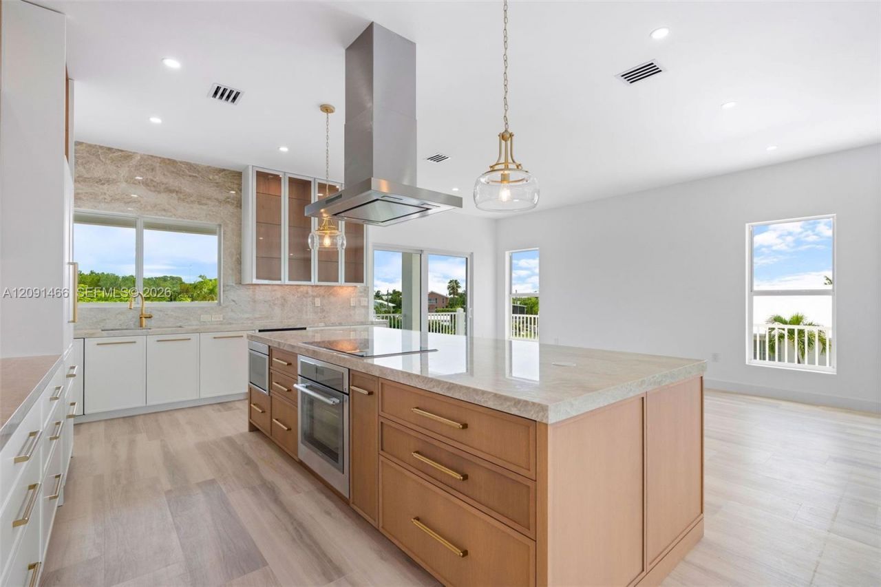 195 Ojibway Ave, Tavernier, FL 33070 Photo
