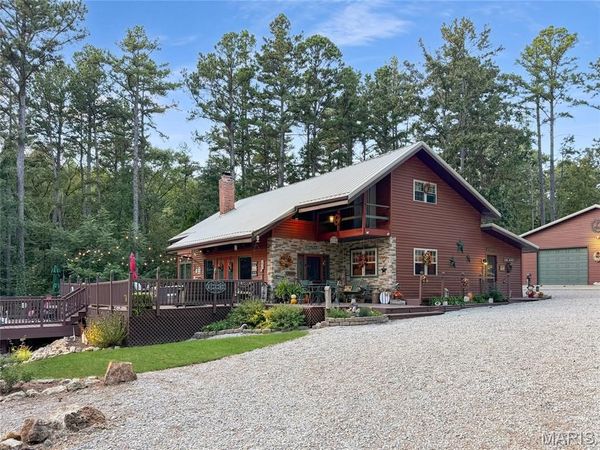 10994 Crestwood Road, Potosi, MO 63664
