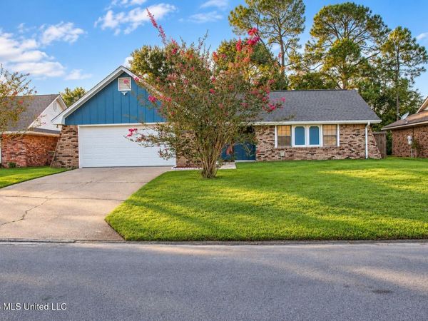 2184 Baywood Drive, Biloxi, MS 39532