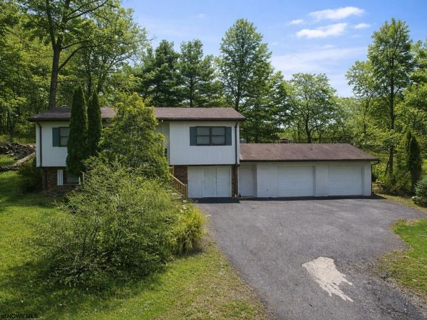 583 Summers School Road, Morgantown, WV 26508