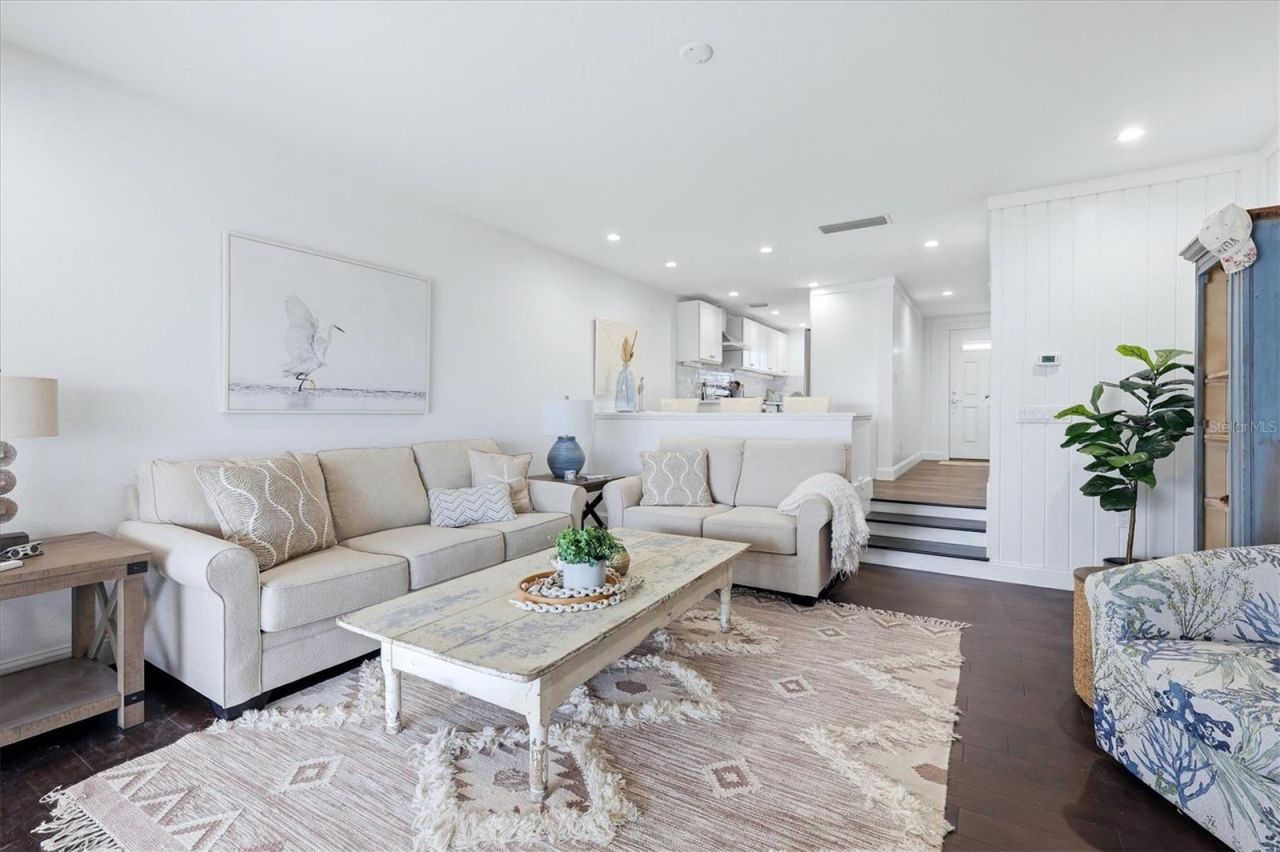 4532 Ocean Boulevard, Unit 209, Sarasota, FL 34242 Photo