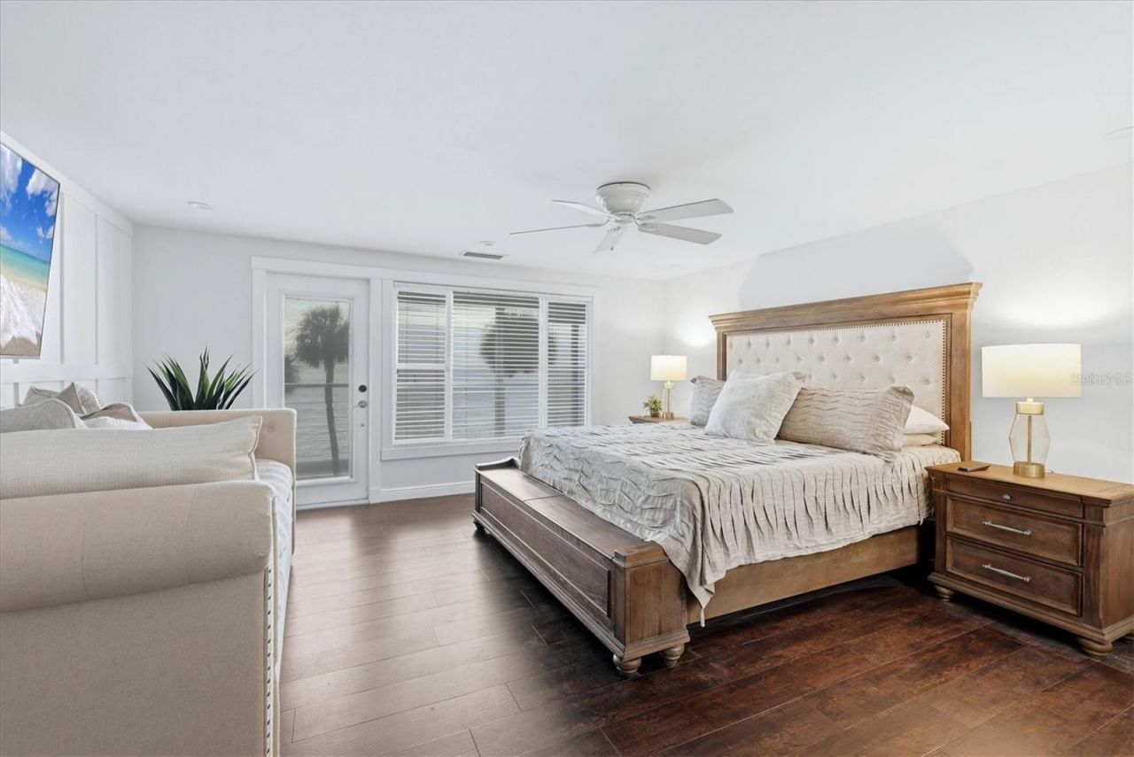 4532 Ocean Boulevard, Unit 209, Sarasota, FL 34242 Photo