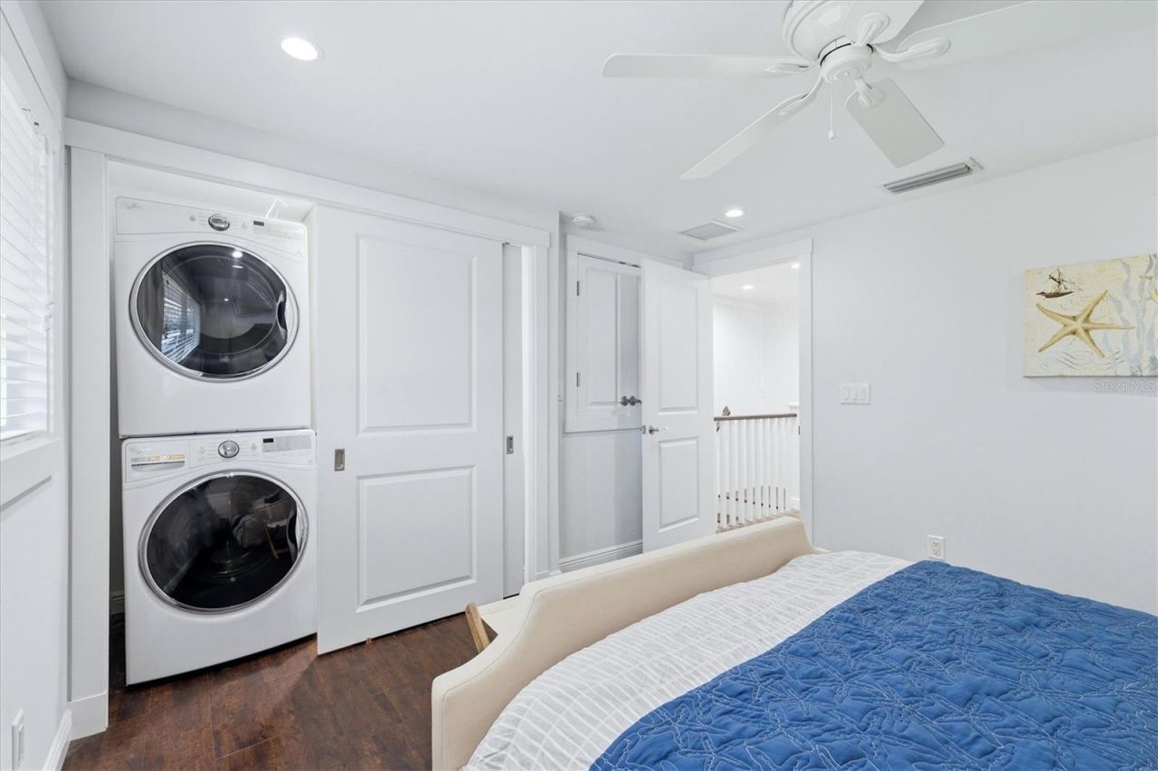 4532 Ocean Boulevard, Unit 209, Sarasota, FL 34242 Photo