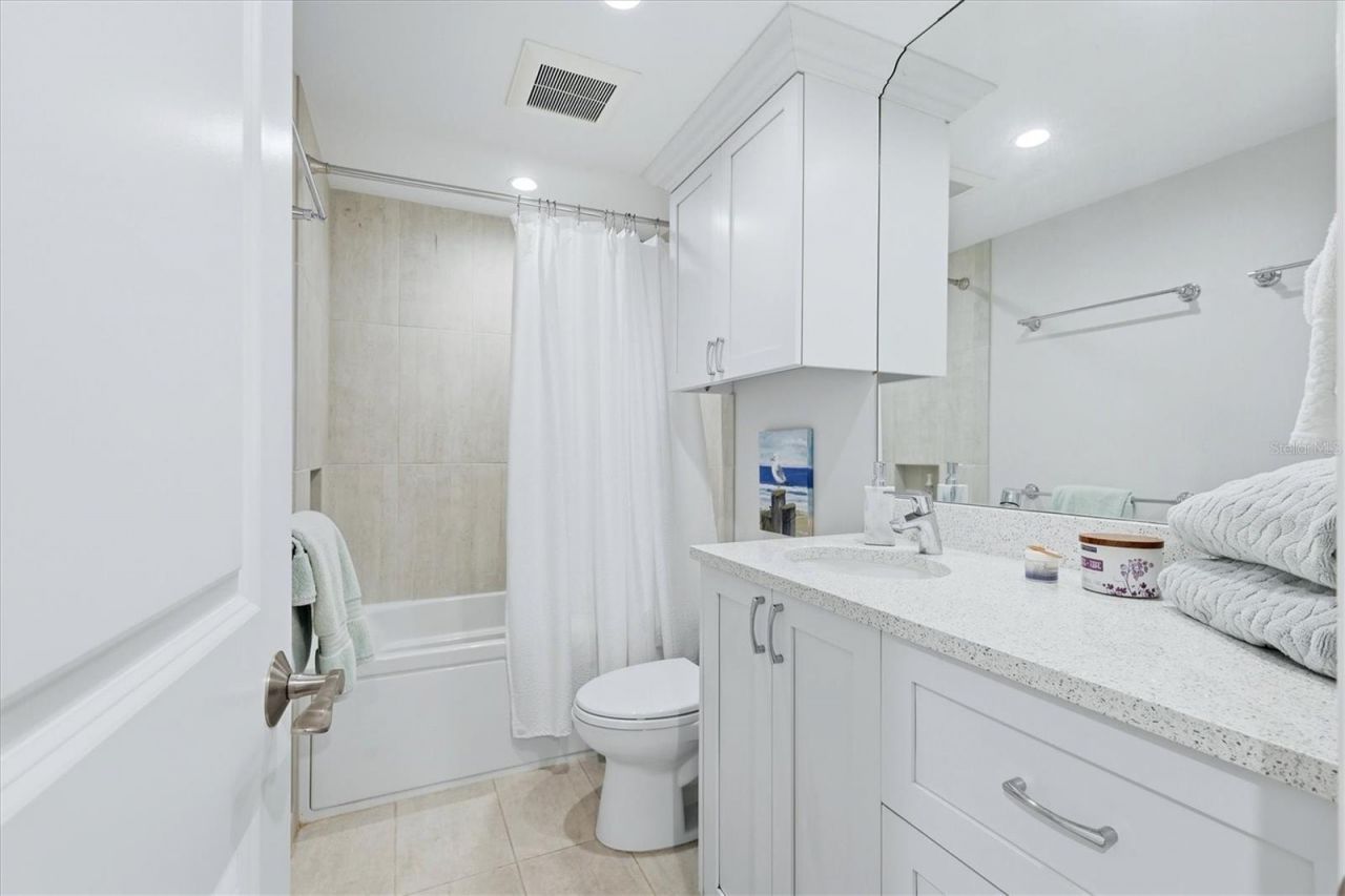 4532 Ocean Boulevard, Unit 209, Sarasota, FL 34242 Photo