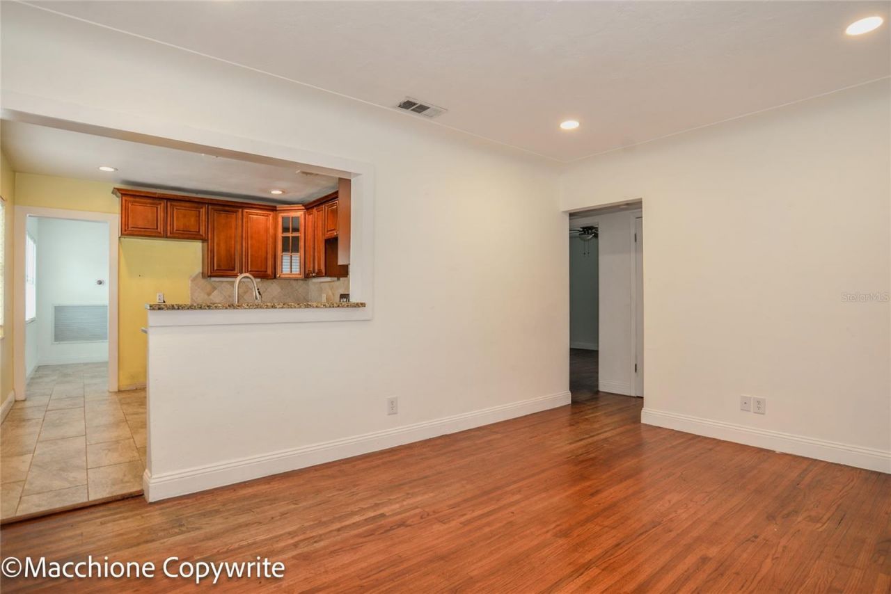 2827 29th Avenue N, Saint Petersburg, FL 33713 Photo
