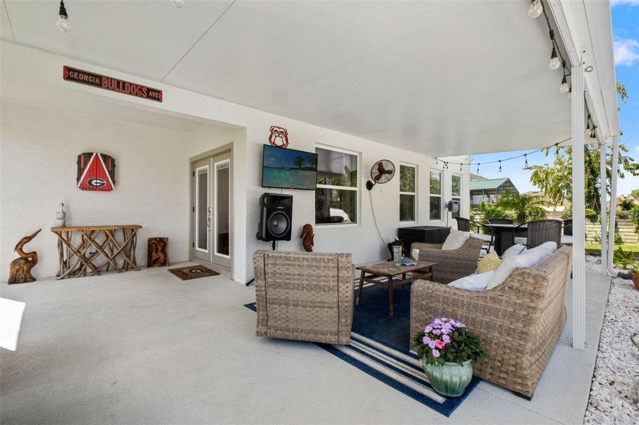 13049 Maycrest Avenue, Weeki Wachee, FL 34614 Photo