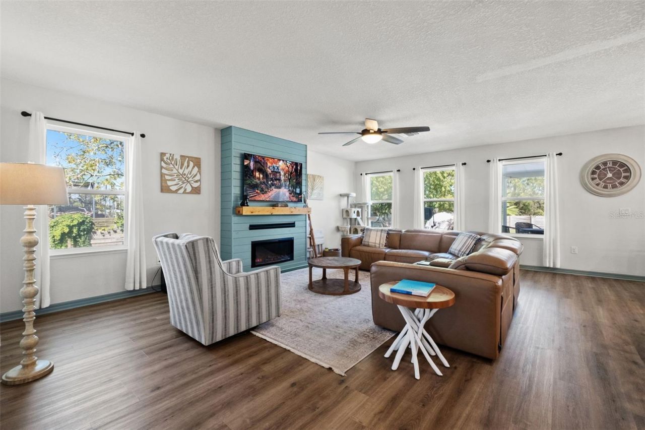 13049 Maycrest Avenue, Weeki Wachee, FL 34614 Photo