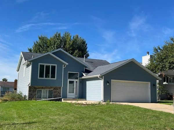4402 Cambridge Lane NW, Rochester, MN 55901