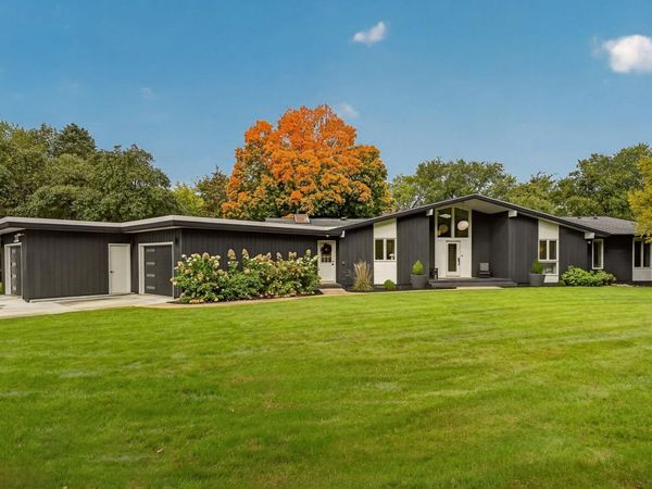 2221 Hillside Lane SW, Rochester, MN 55902