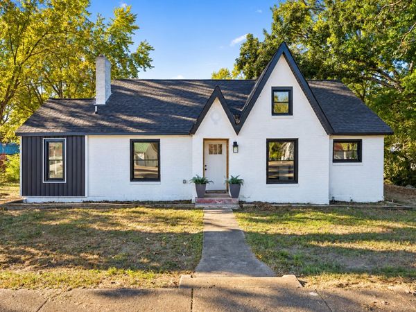 206 W Main St , Hohenwald, TN 38462