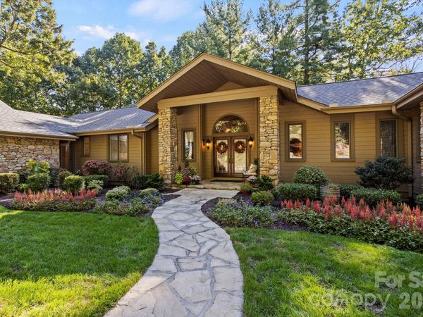 308 Kenmure Drive, Flat Rock, NC 28731