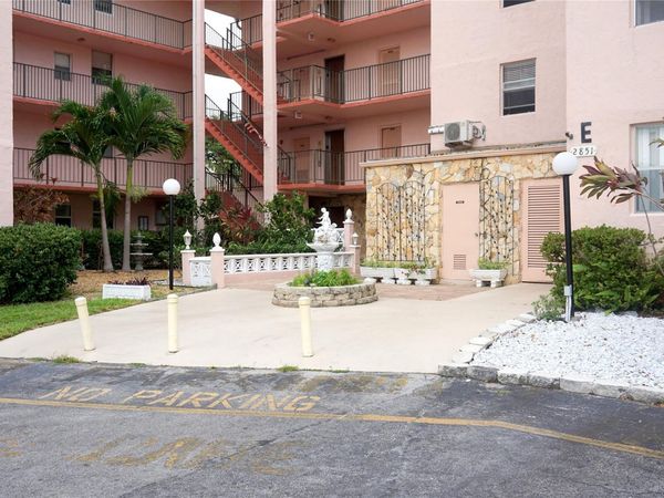 2851 SOMERSET Drive, Unit 207, Lauderdale Lakes, FL 33311