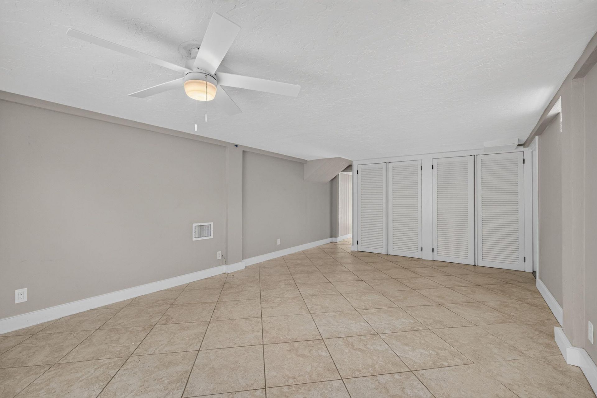 9106 SE Venus Street, Hobe Sound, FL 33455 Photo
