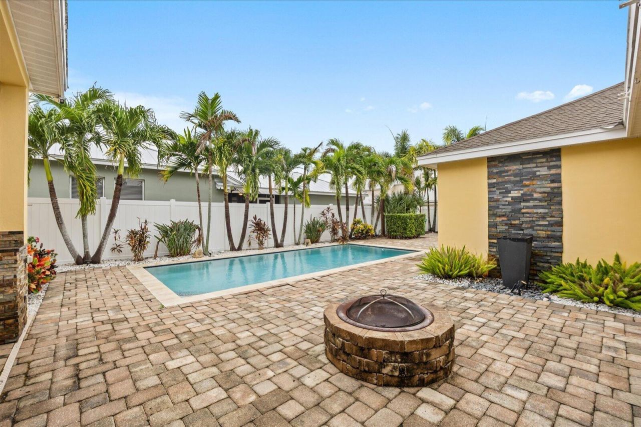 10502 SW Kelsey Way, Port Saint Lucie, FL 34987 Photo