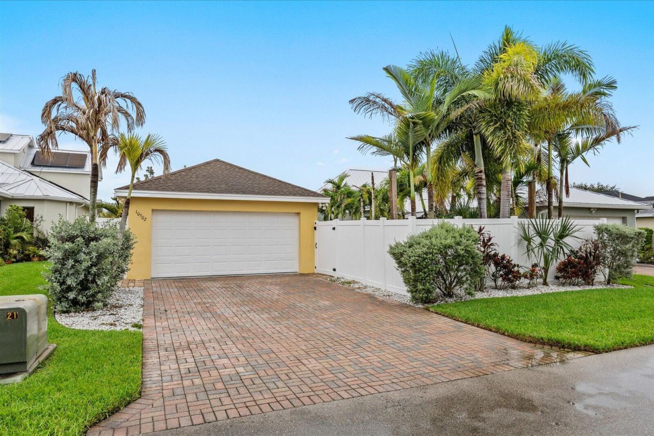 10502 SW Kelsey Way, Port Saint Lucie, FL 34987 Photo