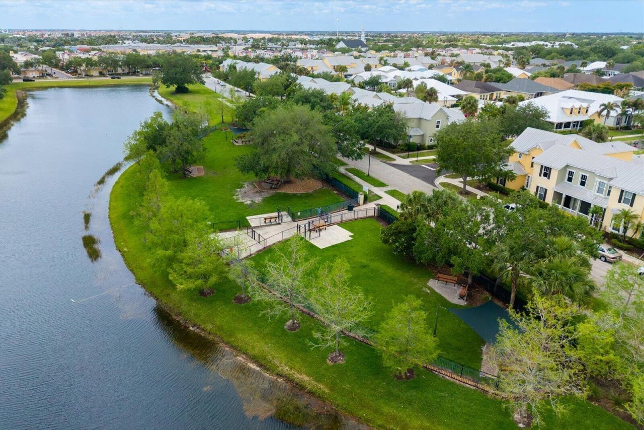 10502 SW Kelsey Way, Port Saint Lucie, FL 34987 Photo
