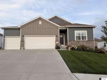 11005 S 176th Street, Omaha, NE 68136