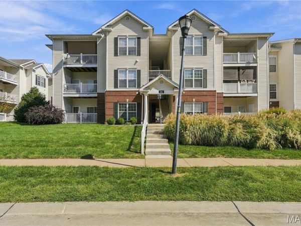 31 Kassebaum Lane, Unit 107, Unincorporated, MO 63129