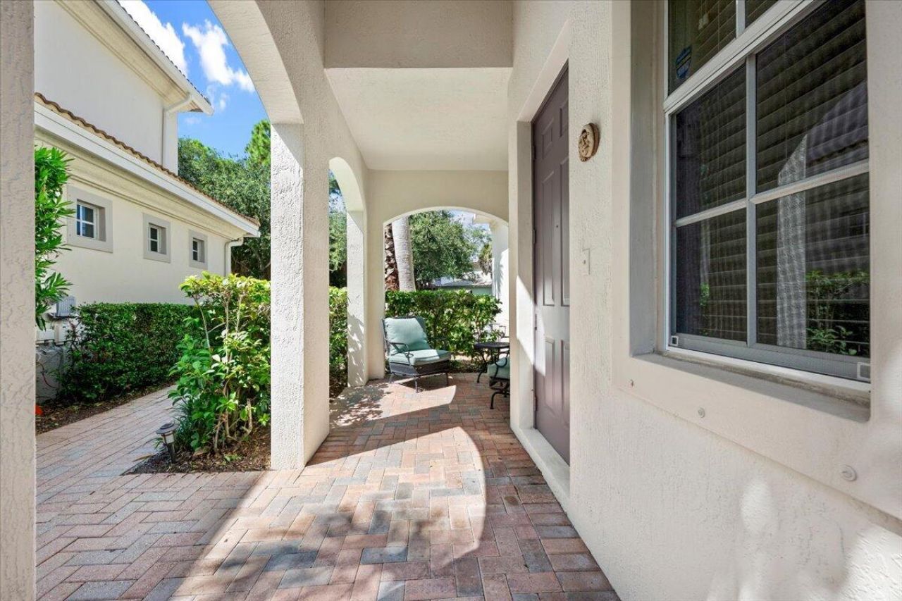 209 Evergrene Parkway, Palm Beach Gardens, FL 33410 Photo