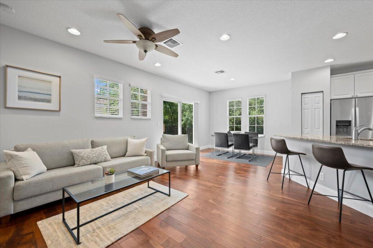 209 Evergrene Parkway, Palm Beach Gardens, FL 33410 Photo