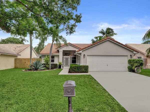 3763 S LANCEWOOD Place, Delray Beach, FL 33445