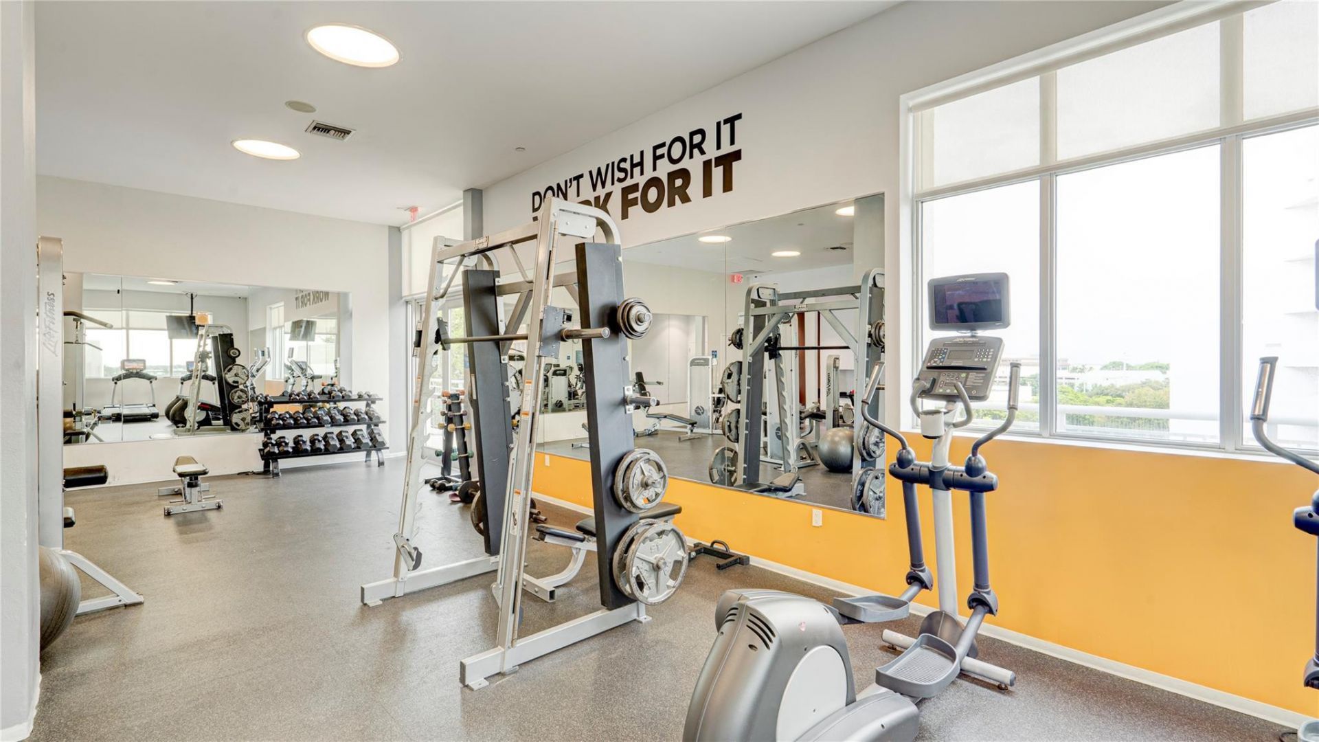 300 S Australian Avenue, Unit 408, West Palm Beach, FL 33401 Photo