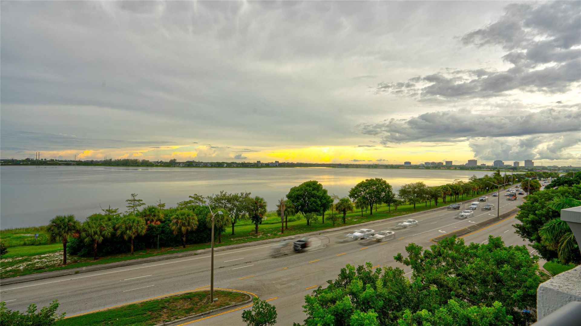 300 S Australian Avenue, Unit 408, West Palm Beach, FL 33401 Photo