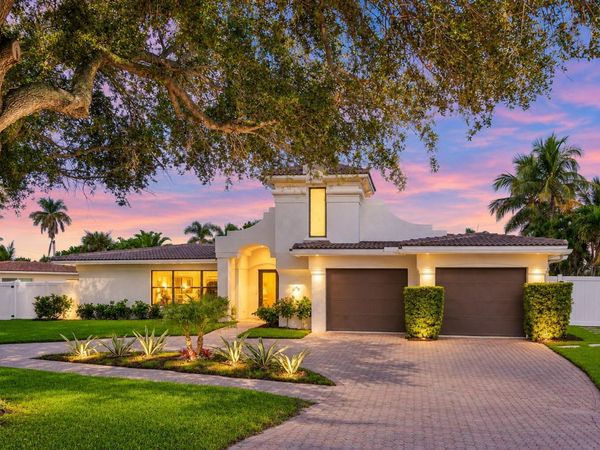 2651 NE 49th Street, Lighthouse Point, FL 33064