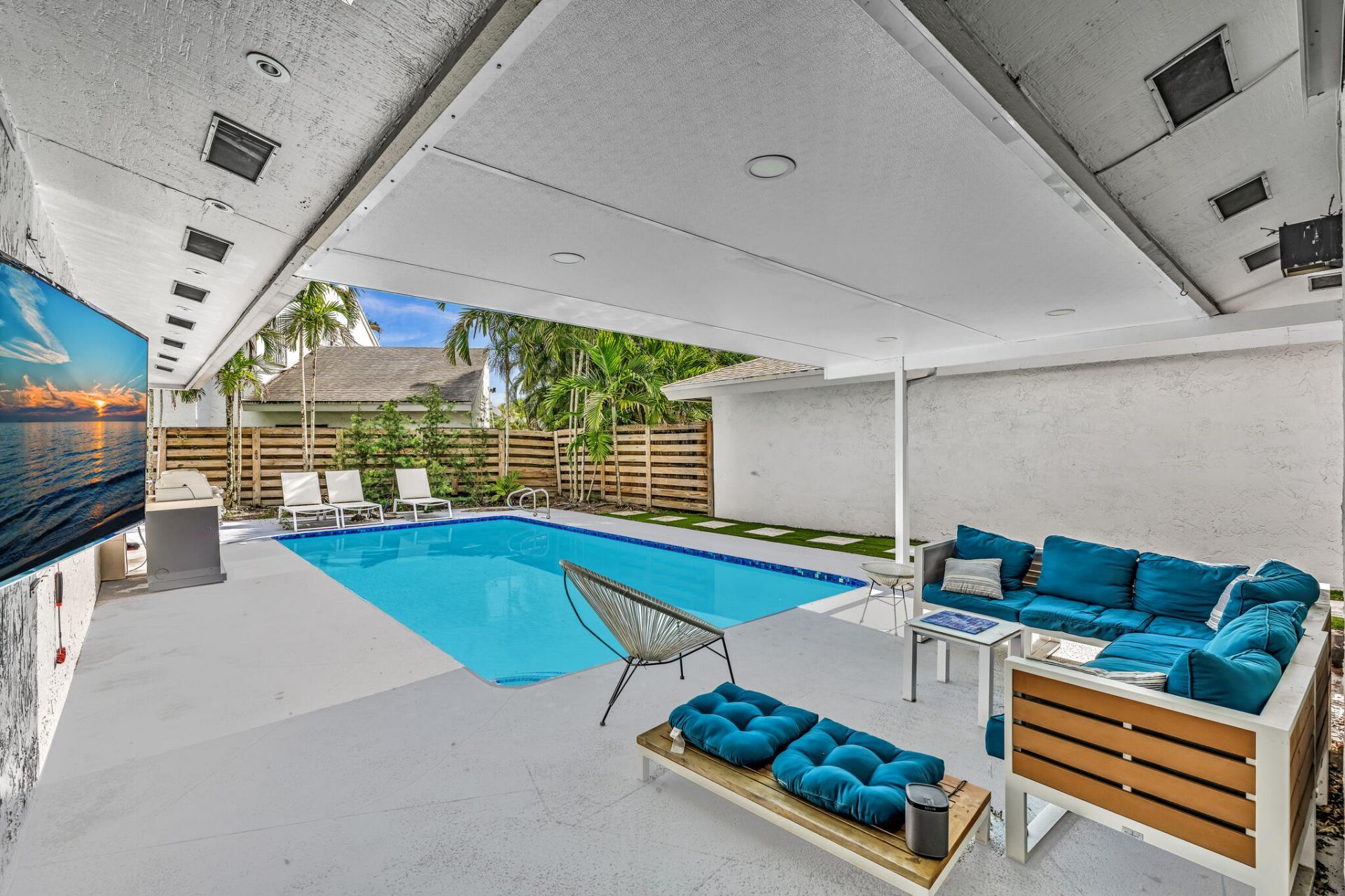 136 Greens Road, Hollywood, FL 33021 Photo