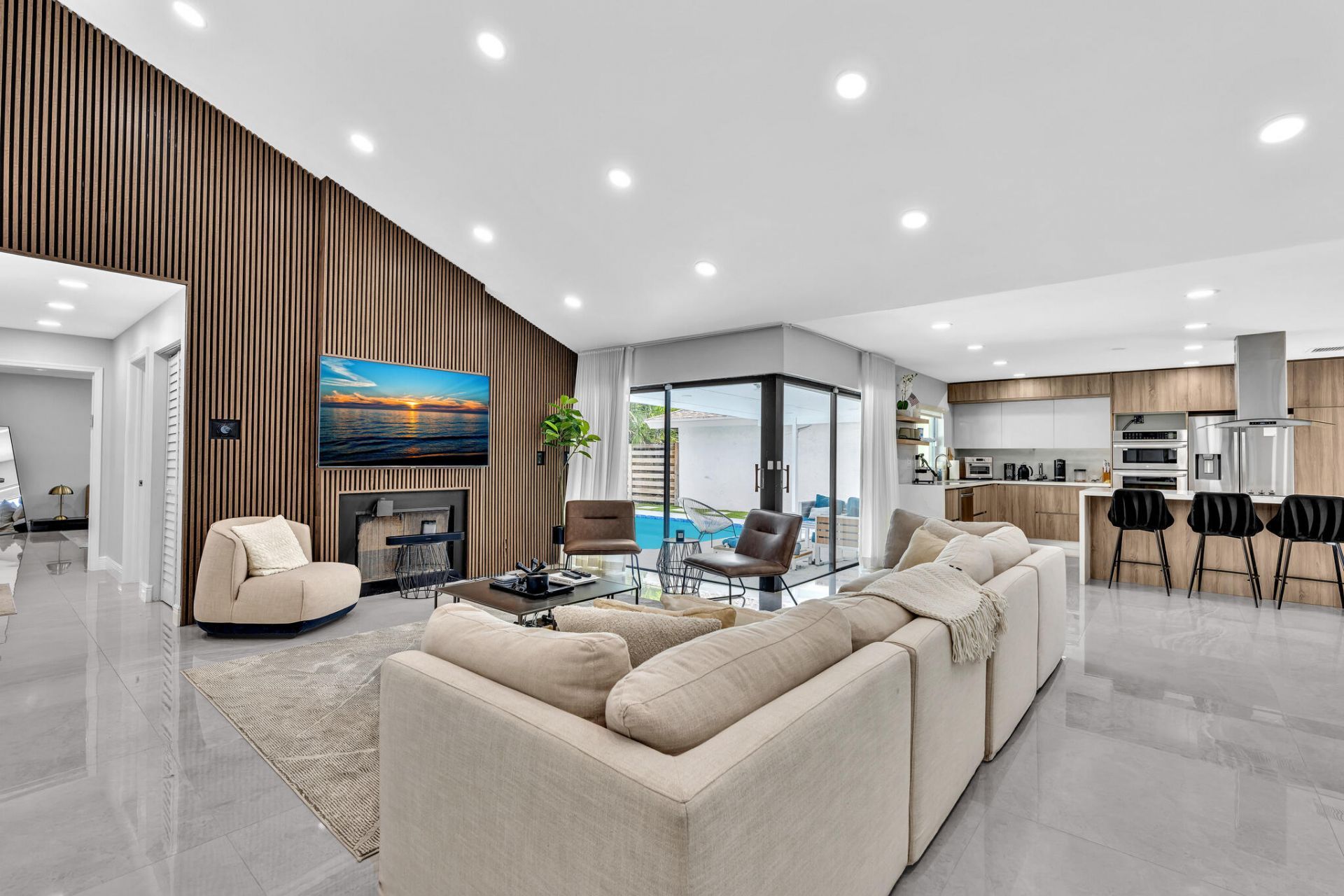 136 Greens Road, Hollywood, FL 33021 Photo