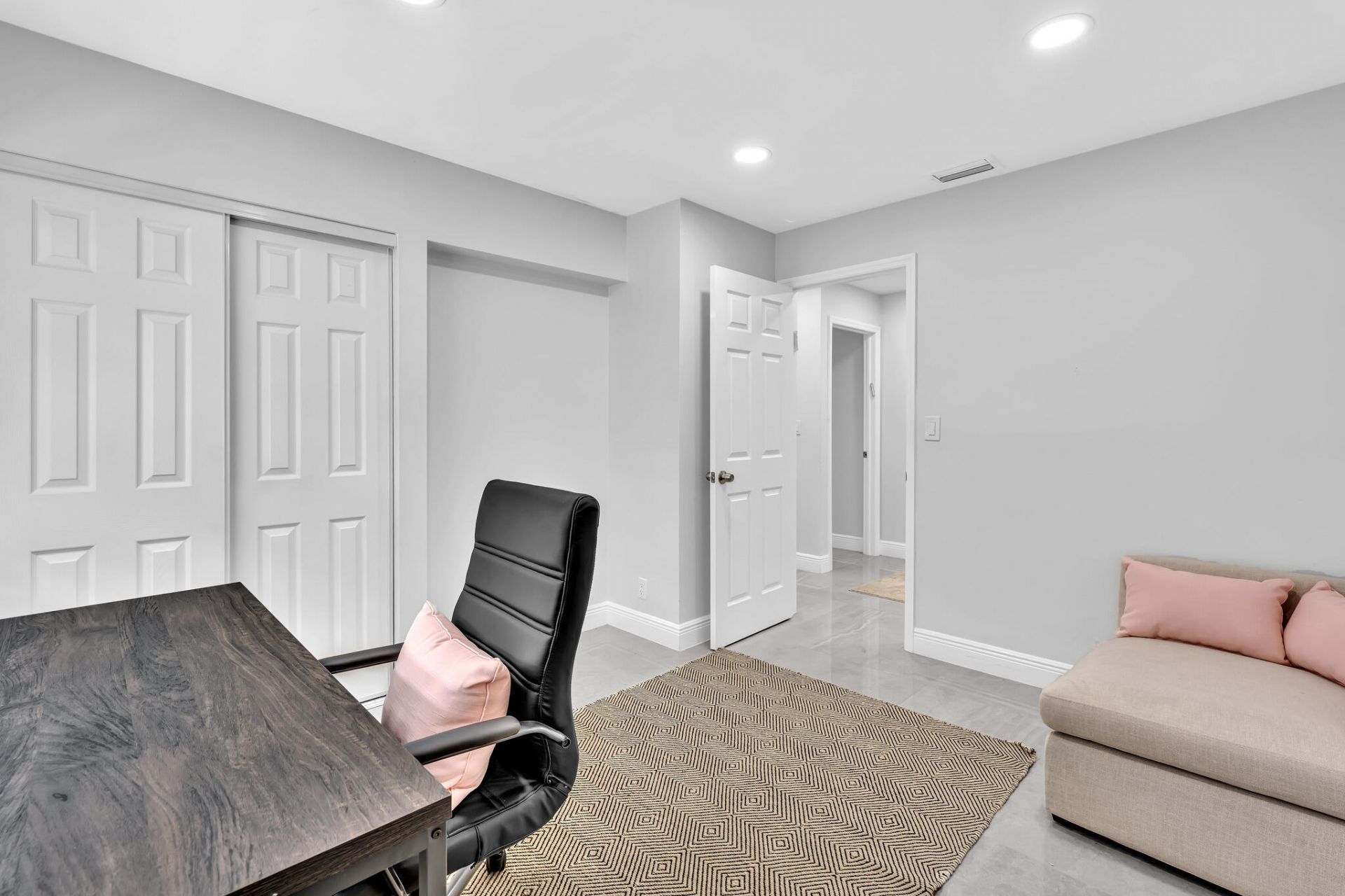 136 Greens Road, Hollywood, FL 33021 Photo
