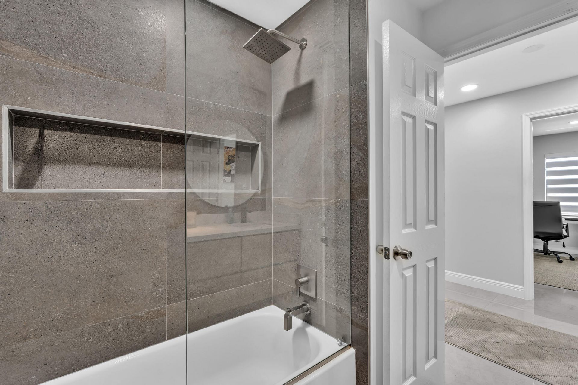 136 Greens Road, Hollywood, FL 33021 Photo