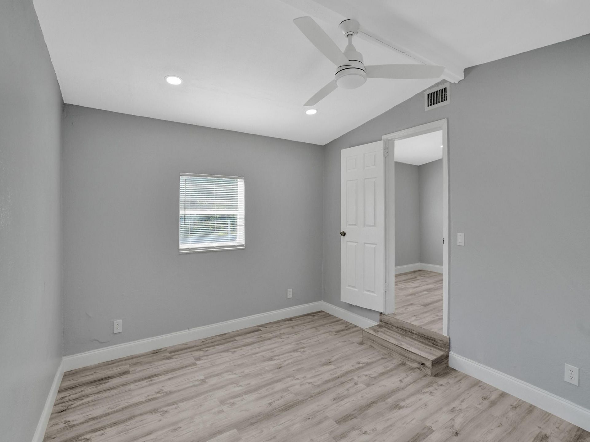5231 NE 19th Terrace, Pompano Beach, FL 33064 Photo