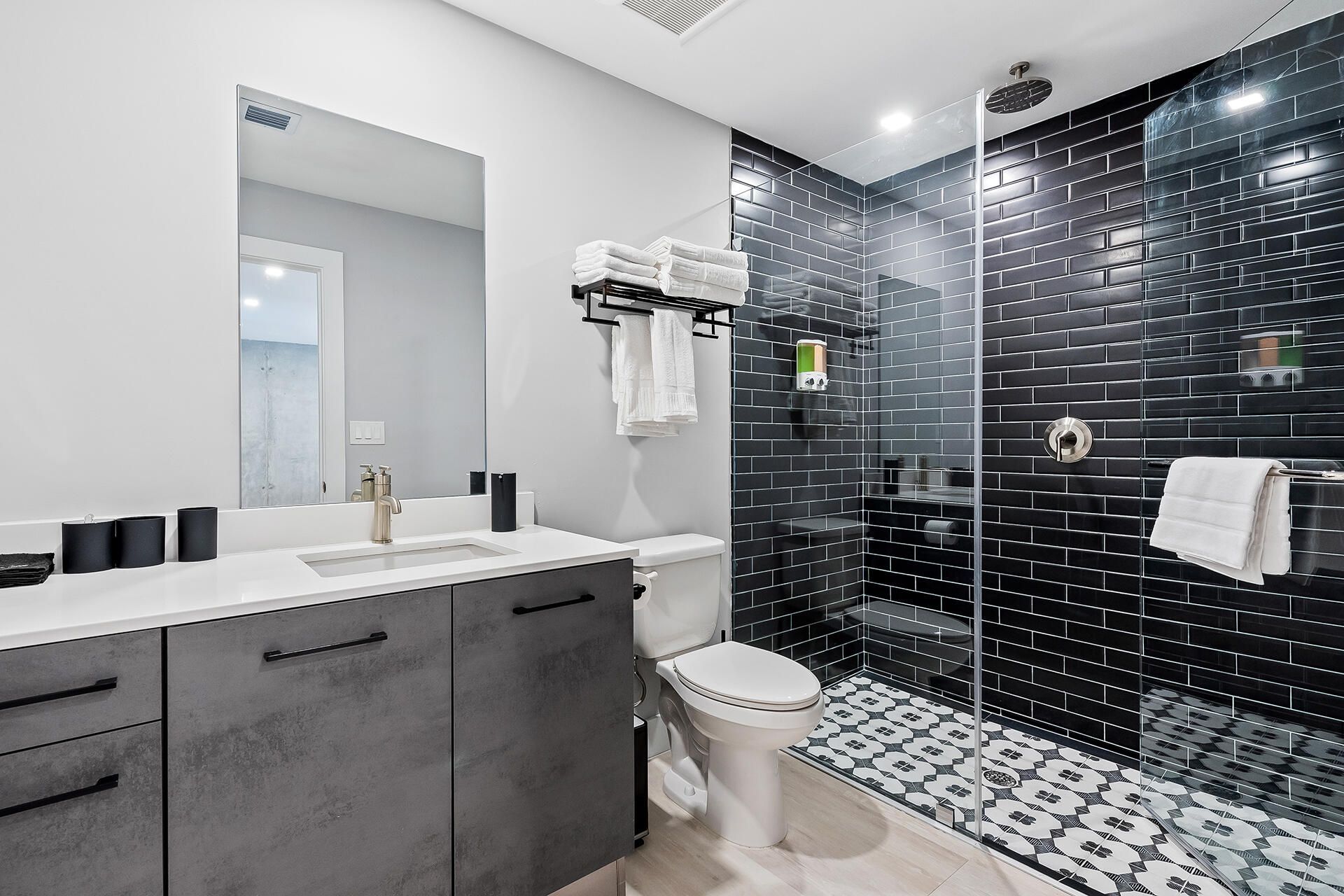 637 NE 4th, Fort Lauderdale, FL 33394 Photo