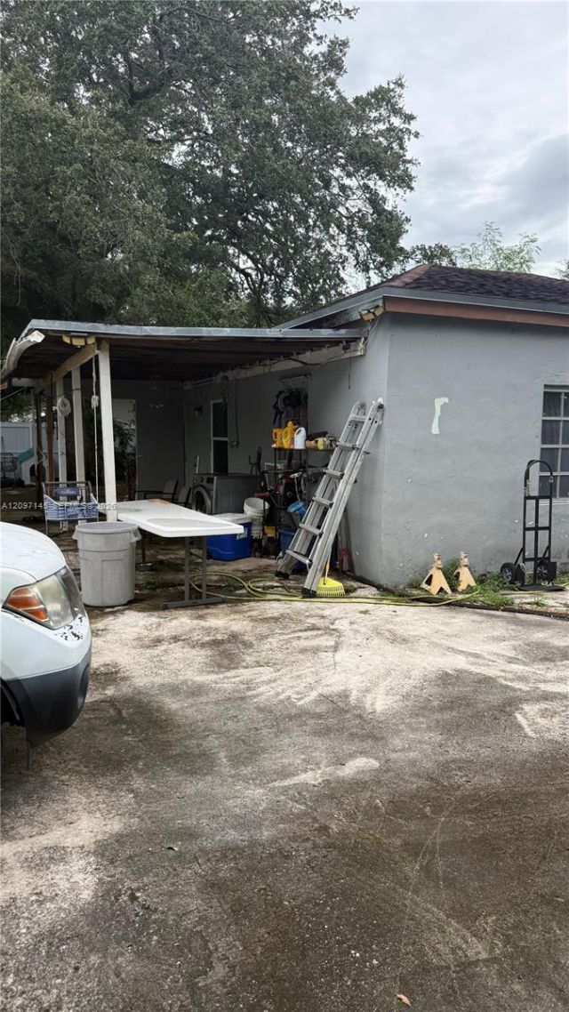 2240 NW 102nd St , Miami, FL 33147 Photo