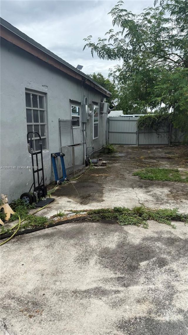 2240 NW 102nd St , Miami, FL 33147 Photo