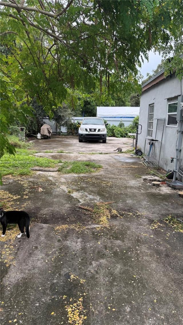 2240 NW 102nd St , Miami, FL 33147 Photo