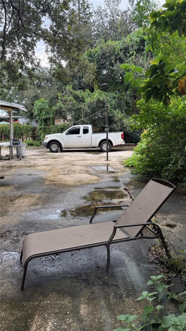 2240 NW 102nd St , Miami, FL 33147 Photo