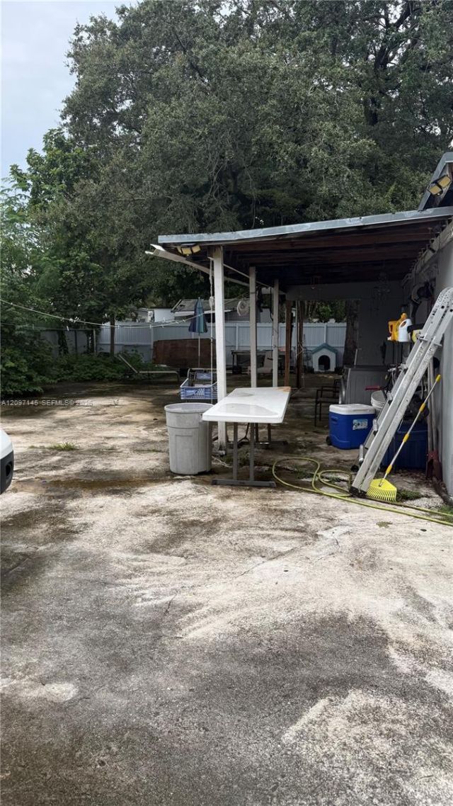2240 NW 102nd St , Miami, FL 33147 Photo