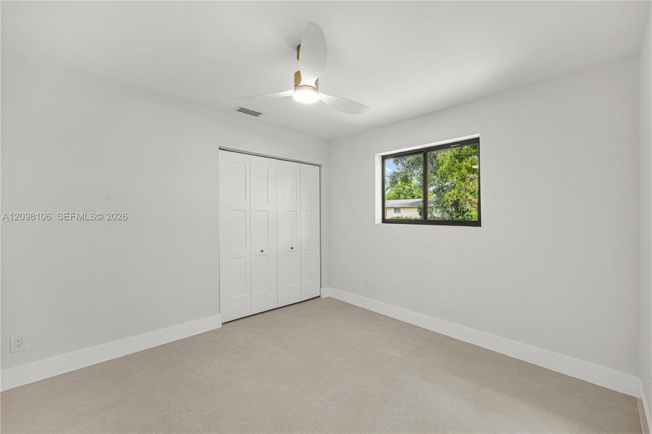 9721 SW 122nd St, Miami, FL 33176 Photo