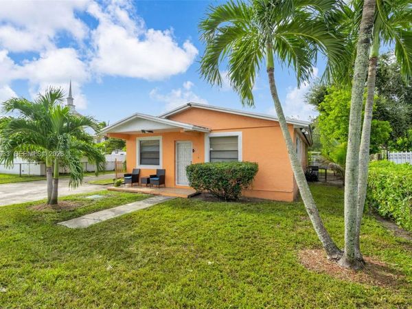 3420 NW 213th Ter , Miami Gardens, FL 33056