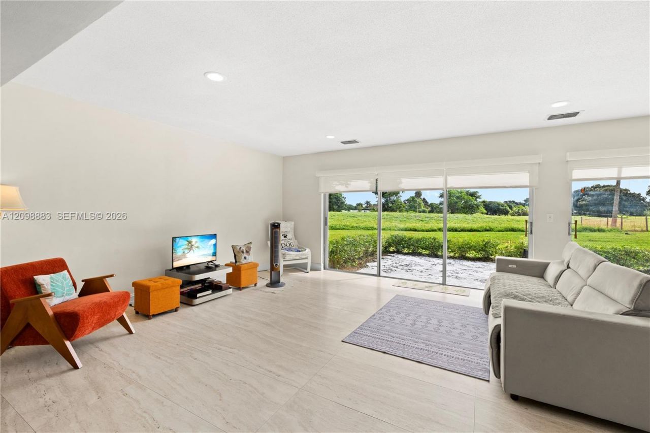 6204 Jacaranda Cir , Tamarac, FL 33319 Photo