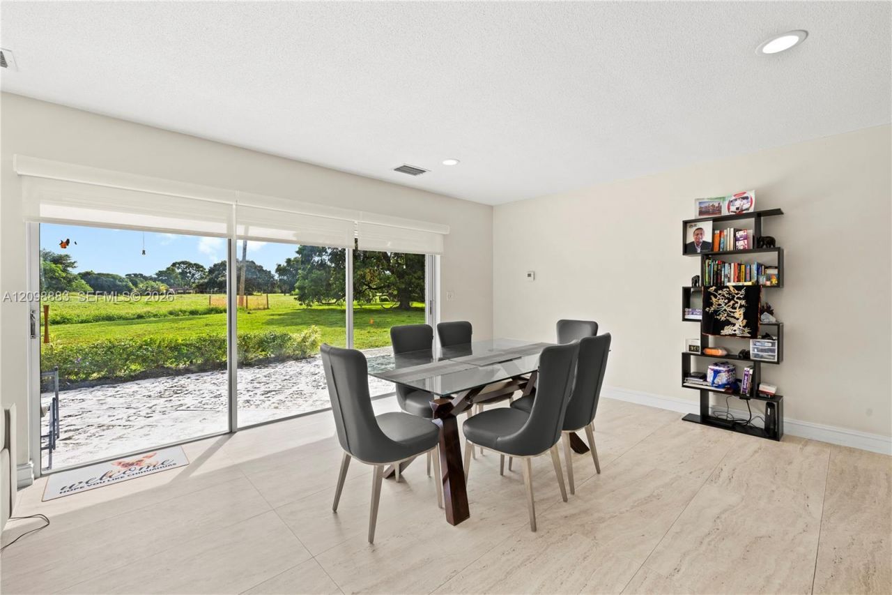6204 Jacaranda Cir , Tamarac, FL 33319 Photo