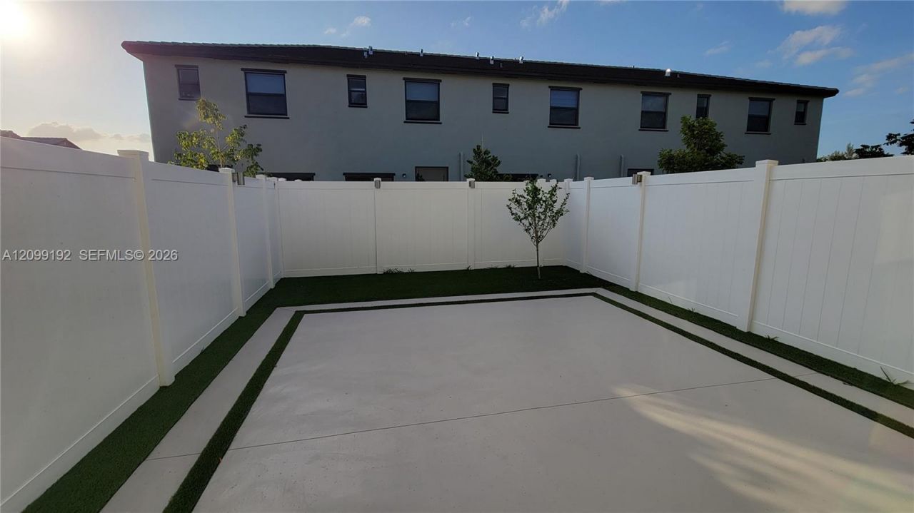 11418 W 34th Ct , Unit ., Hialeah, FL 33018 Photo