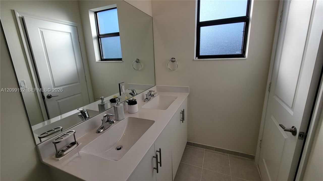 11418 W 34th Ct , Unit ., Hialeah, FL 33018 Photo