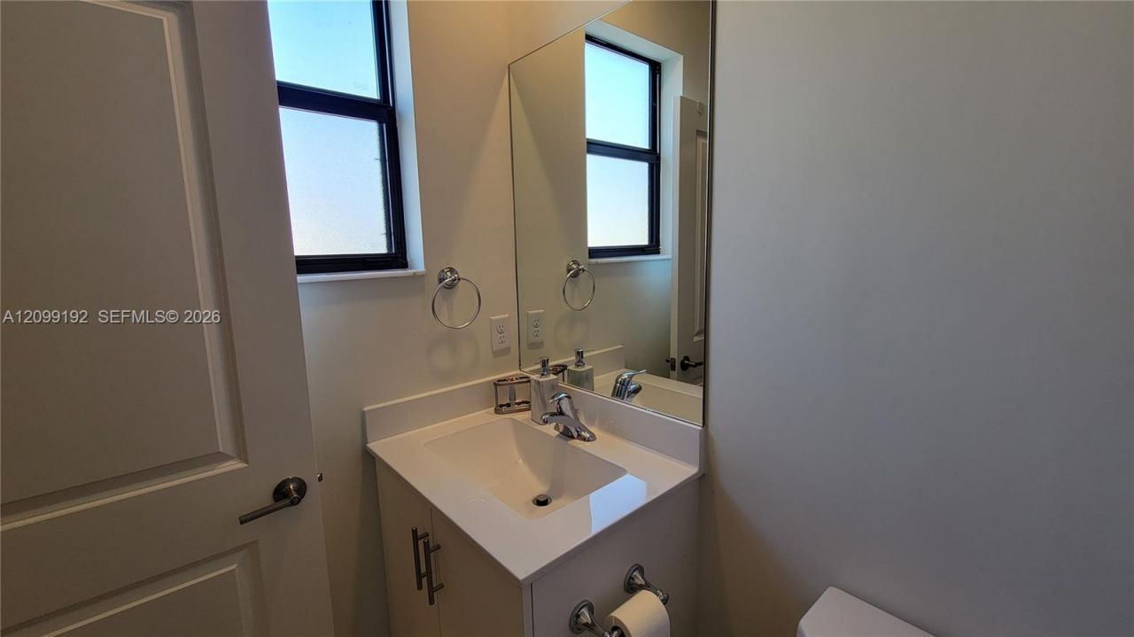 11418 W 34th Ct , Unit ., Hialeah, FL 33018 Photo