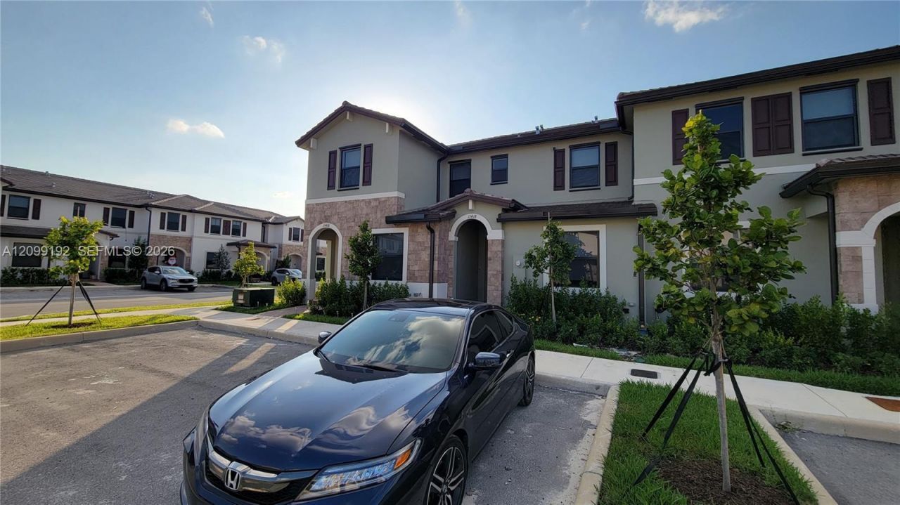 11418 W 34th Ct , Unit ., Hialeah, FL 33018 Photo